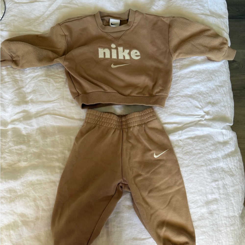 Nike Kids Brown Sweatshirt and Joggers Set